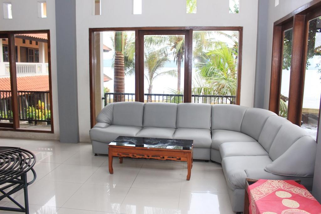 Baru Dua Beach Hotel Banyuwangi  Eksteriør billede