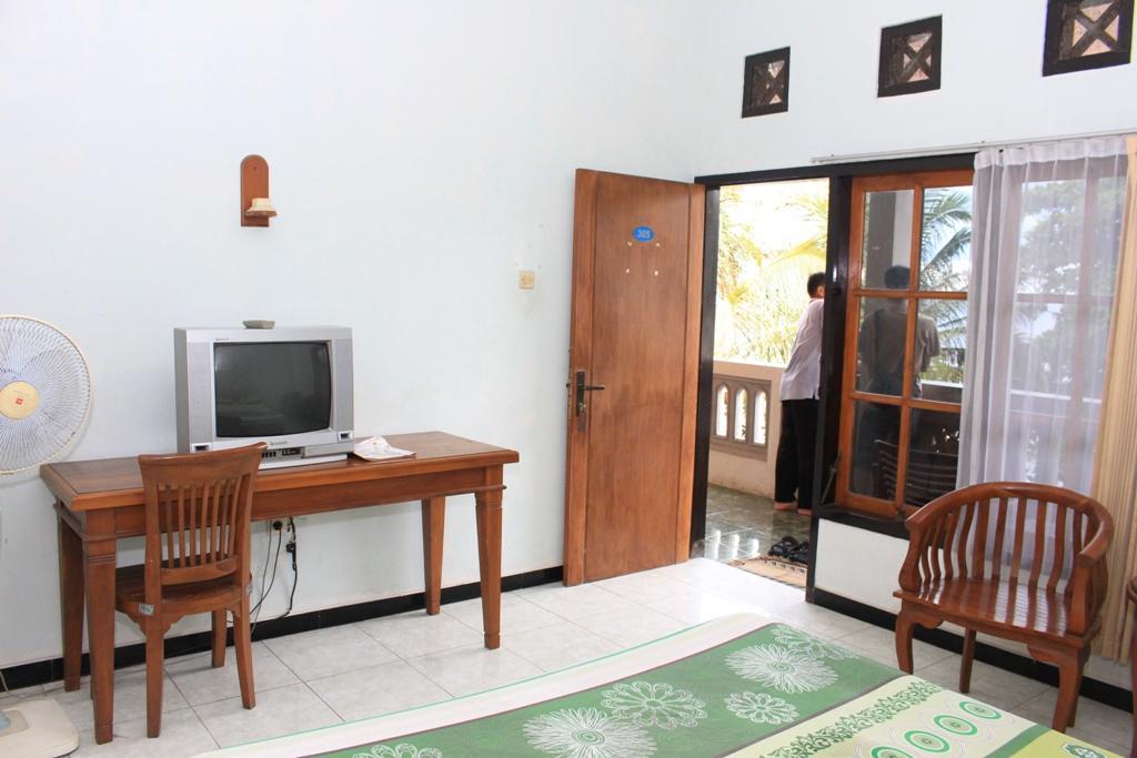 Baru Dua Beach Hotel Banyuwangi  Eksteriør billede